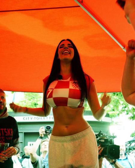 Ivana Knoll vuelve a la carga en la Eurocopa 2024: sus posados más 'hot' en redes sociales