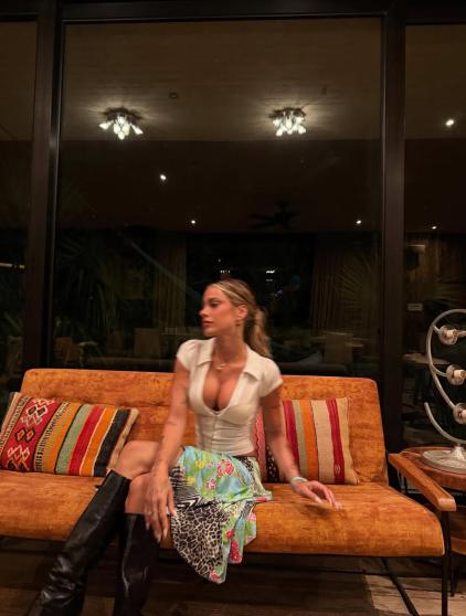 Tini Stoessel abre el álbum de sus últimas vacaciones