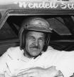 Wendell Scott no recogió el premio y nunca se preocupó por él. Sabía que la NASCAR era reticente