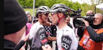 Isaac del Toro y Juan Ayuso celebran el triunfo del español