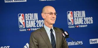 Adam Silver durante la conferencia de prensa en Berlín