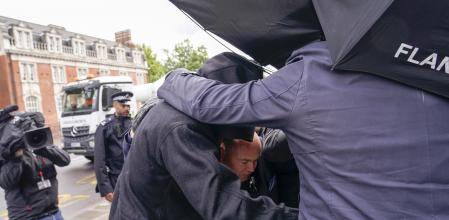 Kurt Zouma, entrando en los juzgados
