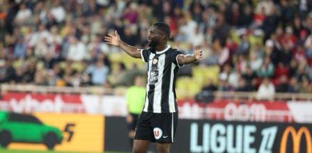 Aholou marcó y derrotó a su ex equipo, el Mónaco