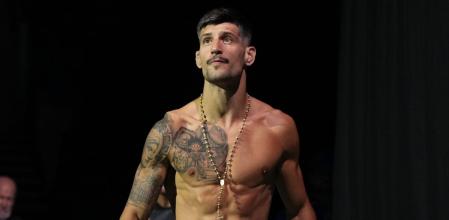 Joel Álvarez, en el pesaje de una de sus contiendas dentro de la UFC