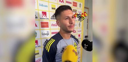 El joven delantero sueco niega que su fichaje contemplara jugar en el filial y confía en ser inscrito pronto.