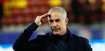 El seleccionador de Albania sufrió durante muchos minutos ante un Andorra muy comprometido