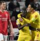 Sadio Mané celebra su gol junto a Van Dijk