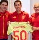 El delantero recibe un homenaje por sus 50 internacionalidades y recuerda su debut en 2016 mientras la Roja acaricia el billete para el Mundial tras el 0-4 ante Georgia.