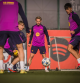 Bernal, De Jong y Marqués en el entrenamiento del Barça