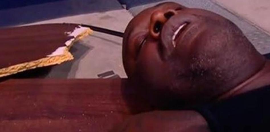 Shaquille O’Neal acaba inconsciente en un combate de lucha libre