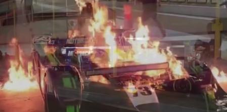 Espectacular incendio en boxes