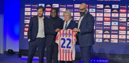 Presentación de Lookman con el Atlético de Madrid