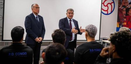 Emoción en la Ciutat Esportiva: El gran aplauso de los jugadores a Laporta en su despedida