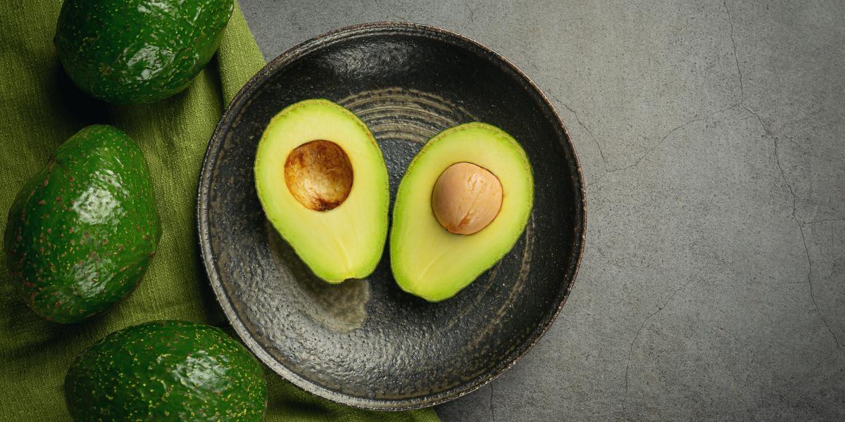 ¡No te lo comas! Si encuentras esto en un aguacate, tíralo y evita una intoxicación