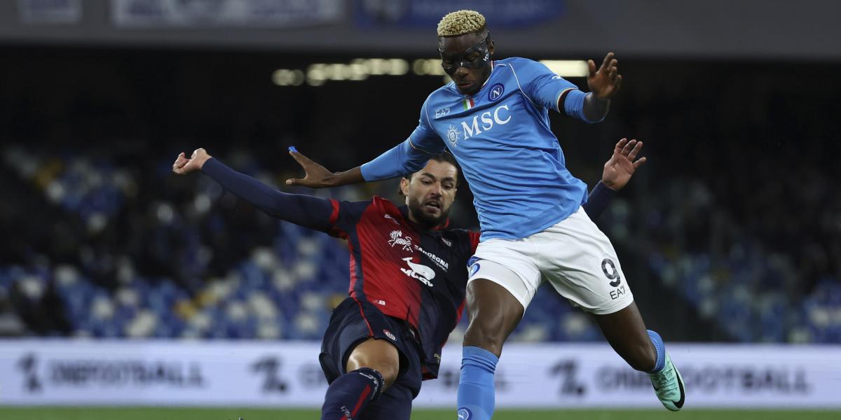 ¡Osimhen es un extraterrestre! Regala un gol tras este jugadón