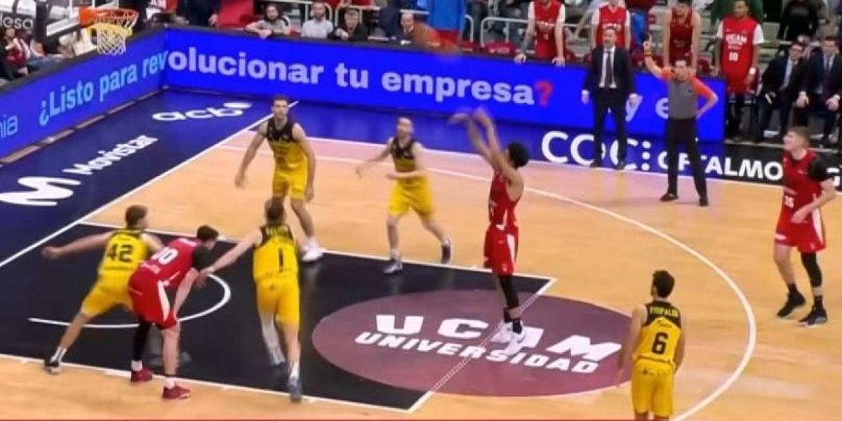 El UCAM Murcia eleva la queja e insiste en repetir el final de partido ante La Laguna Tenerife