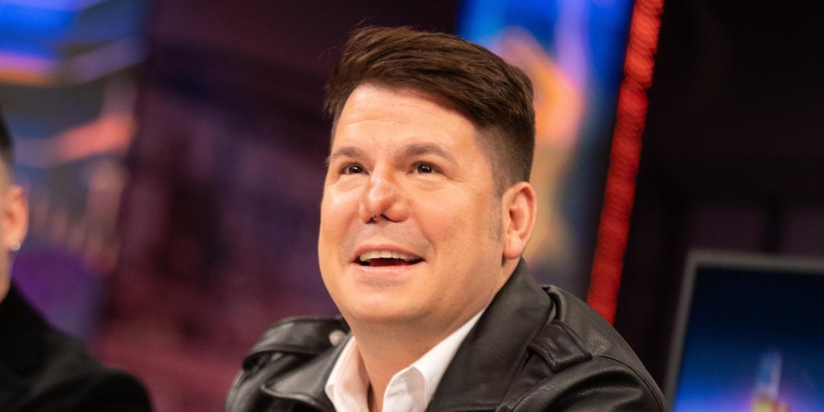 Miguel Saldaña, cirujano, cuestiona las explicaciones de Lucas sobre los problemas de su nariz: Tiene que haber algo más...