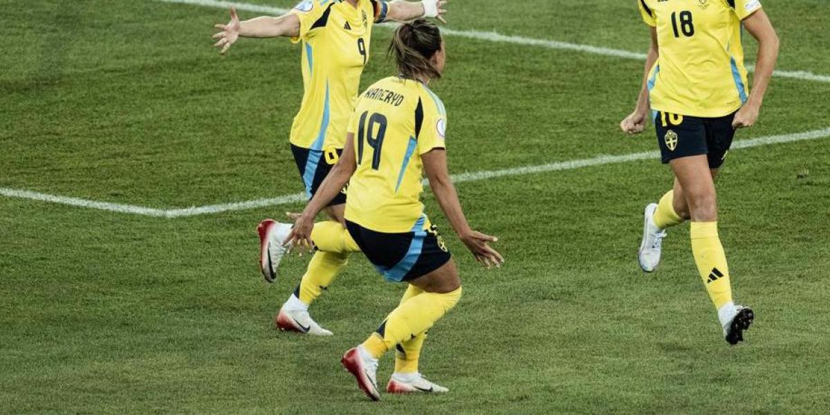 Rolfö marca en la victoria de Suecia y manda a Alemania por el camino de España