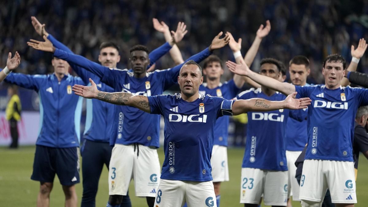 Paunovic no engañó: Cazorla, titular en el Oviedo ante el Barça a sus 40 años