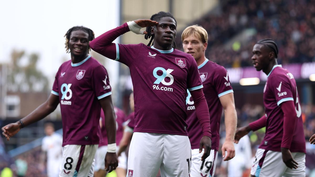 El Burnley gana al Leeds y sale de la zona de descenso