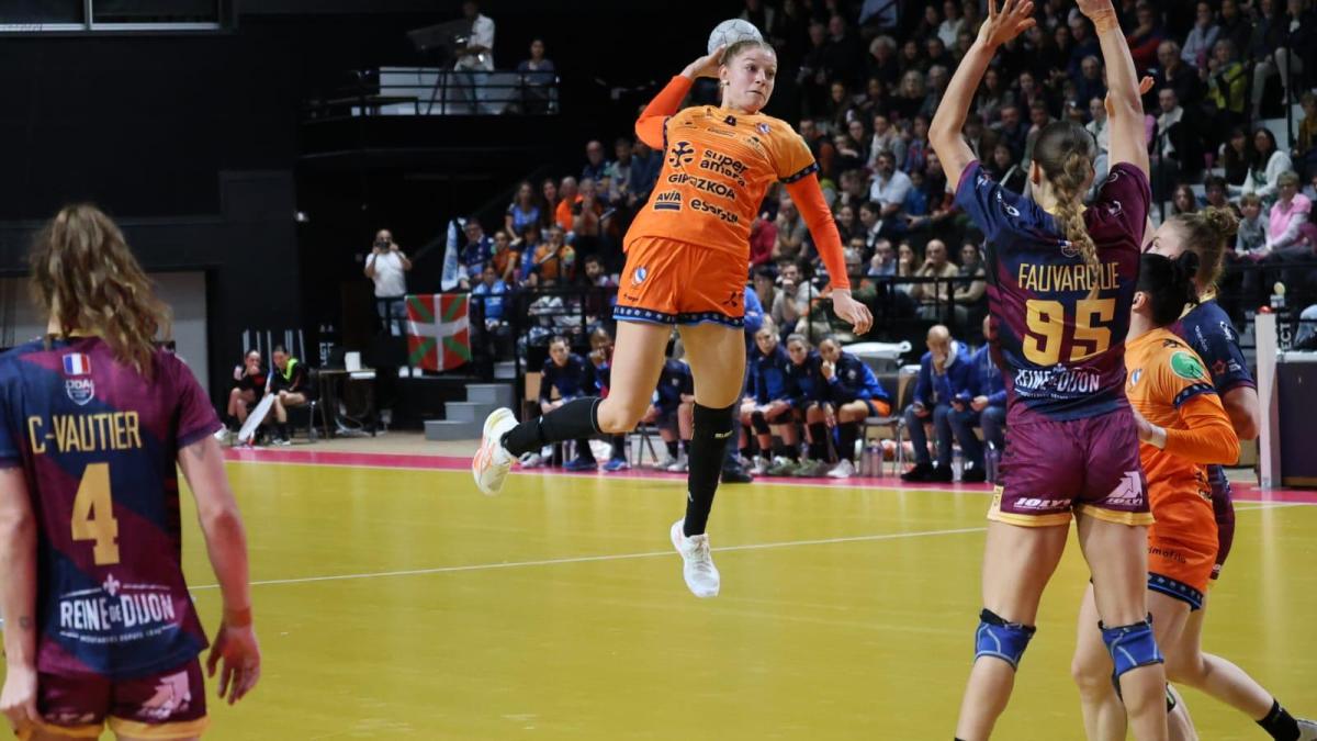 30-24: Castañazo en los penaltis y dolorosa eliminación en la Liga Europea EHF
