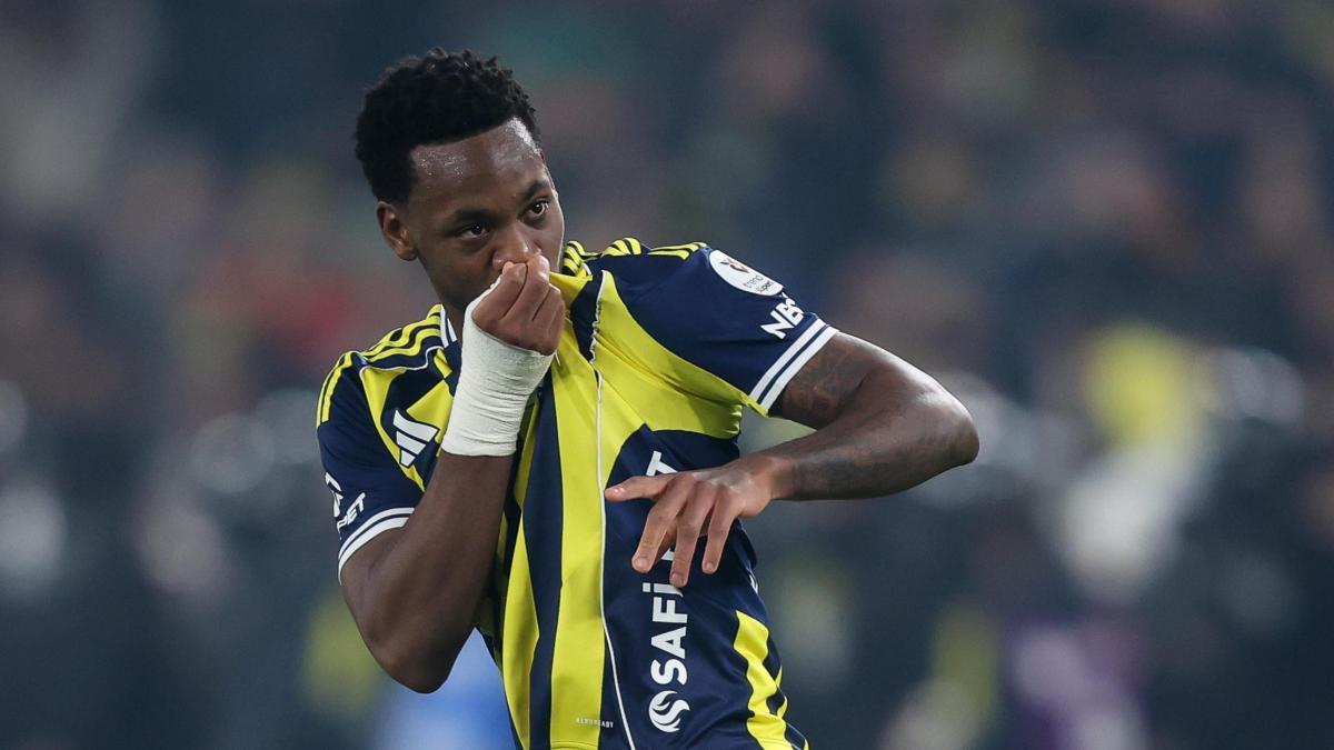 1-1: Jhon Durán rescata al Fenerbahçe en el clásico del fútbol turco