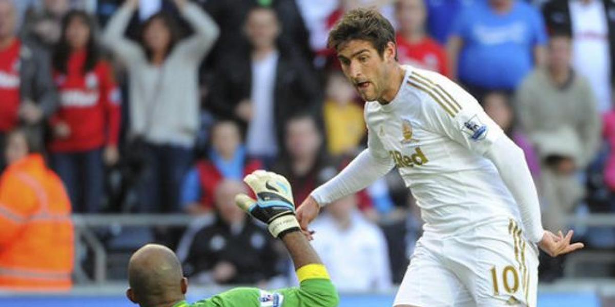 Un ex de la Premier se bebe diez pintas y empotra su coche contra una tienda