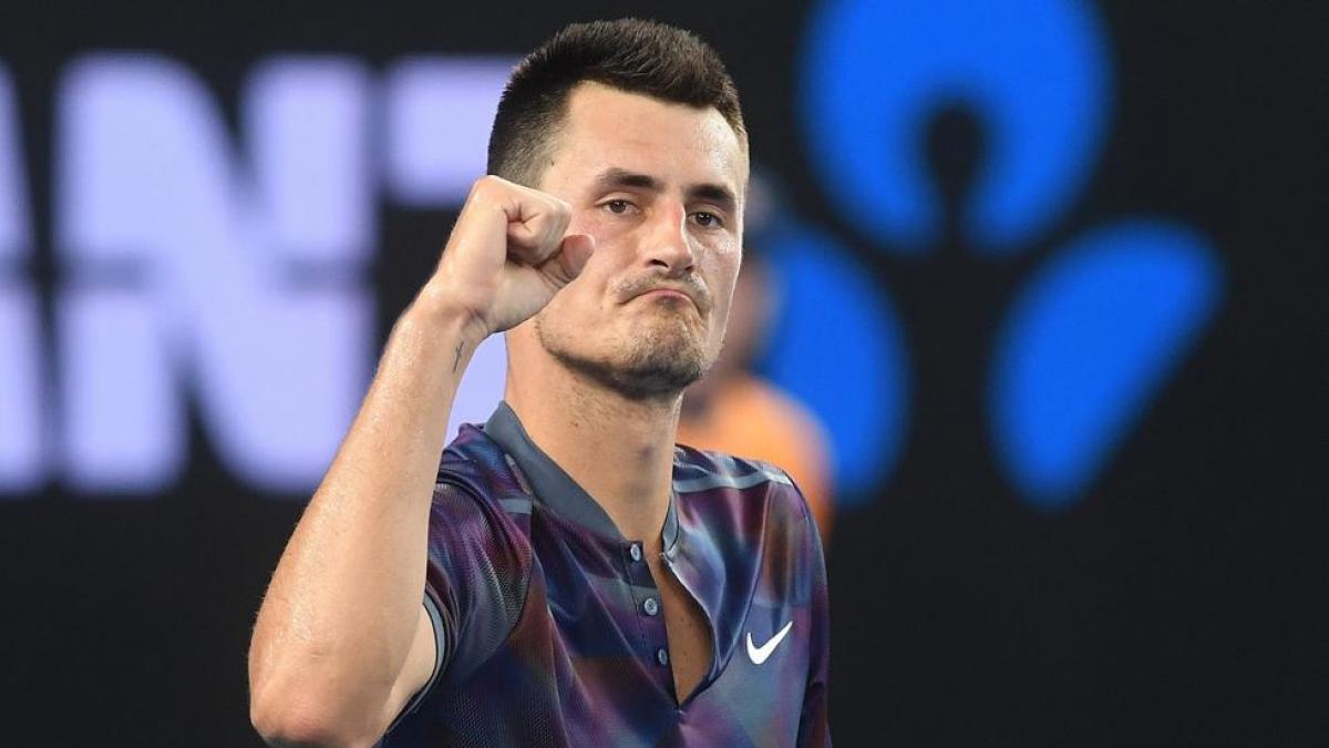 Nuevo lío en el tenis: Expulsan a Tomic cuando intentaba sabotear al rival que le eliminó