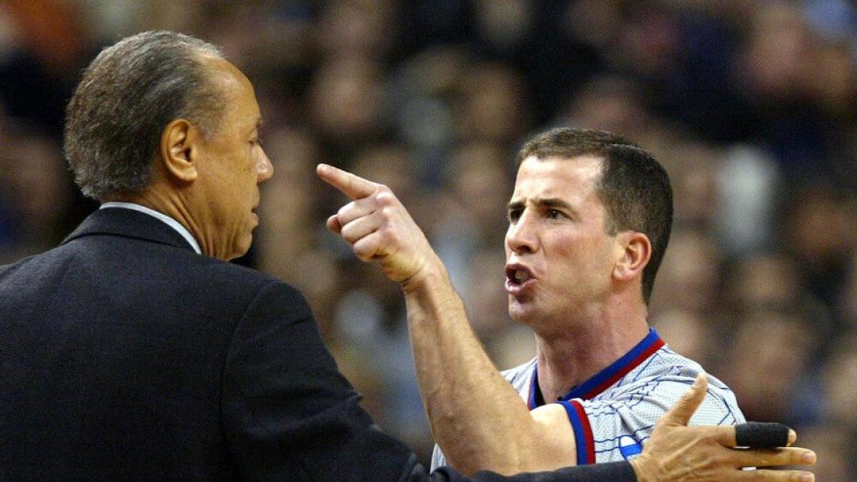 Los árbitros también quieren ganar