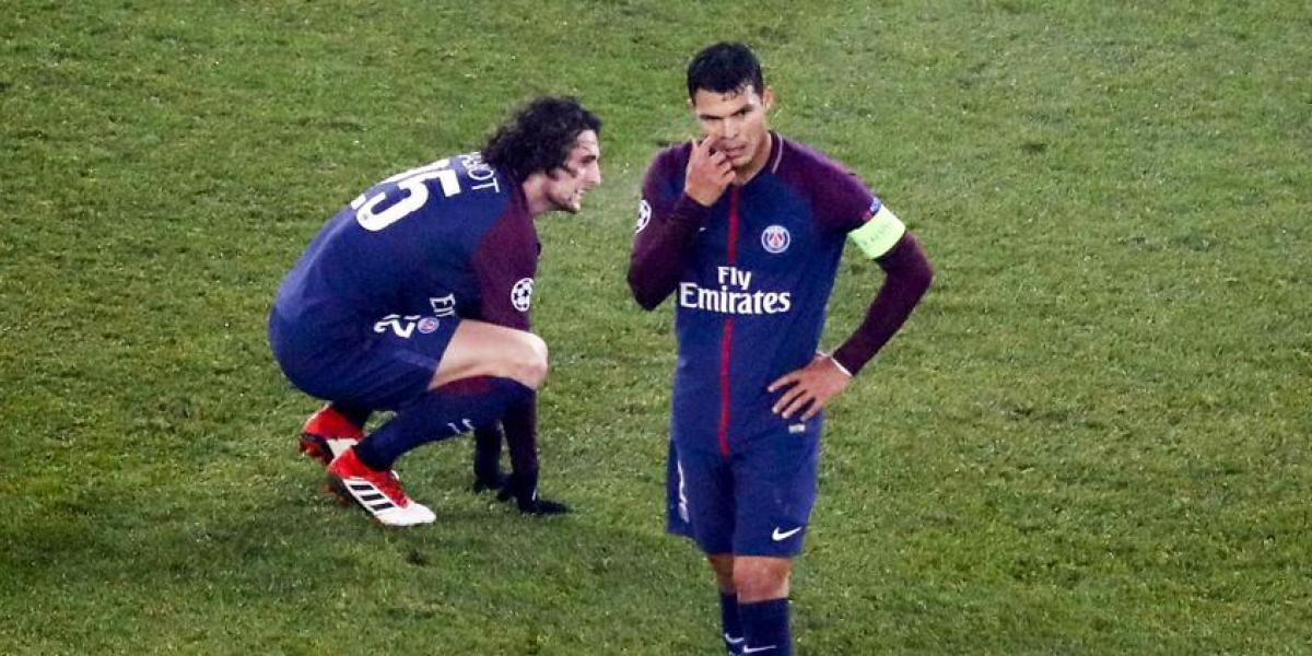 Tremendo dardo de Thiago Silva a Rabiot