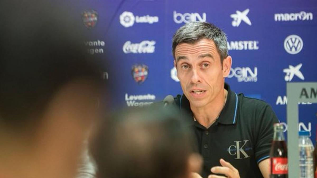 Más cambios en el Valencia: el secretario técnico Carmelo del Pozo no sigue