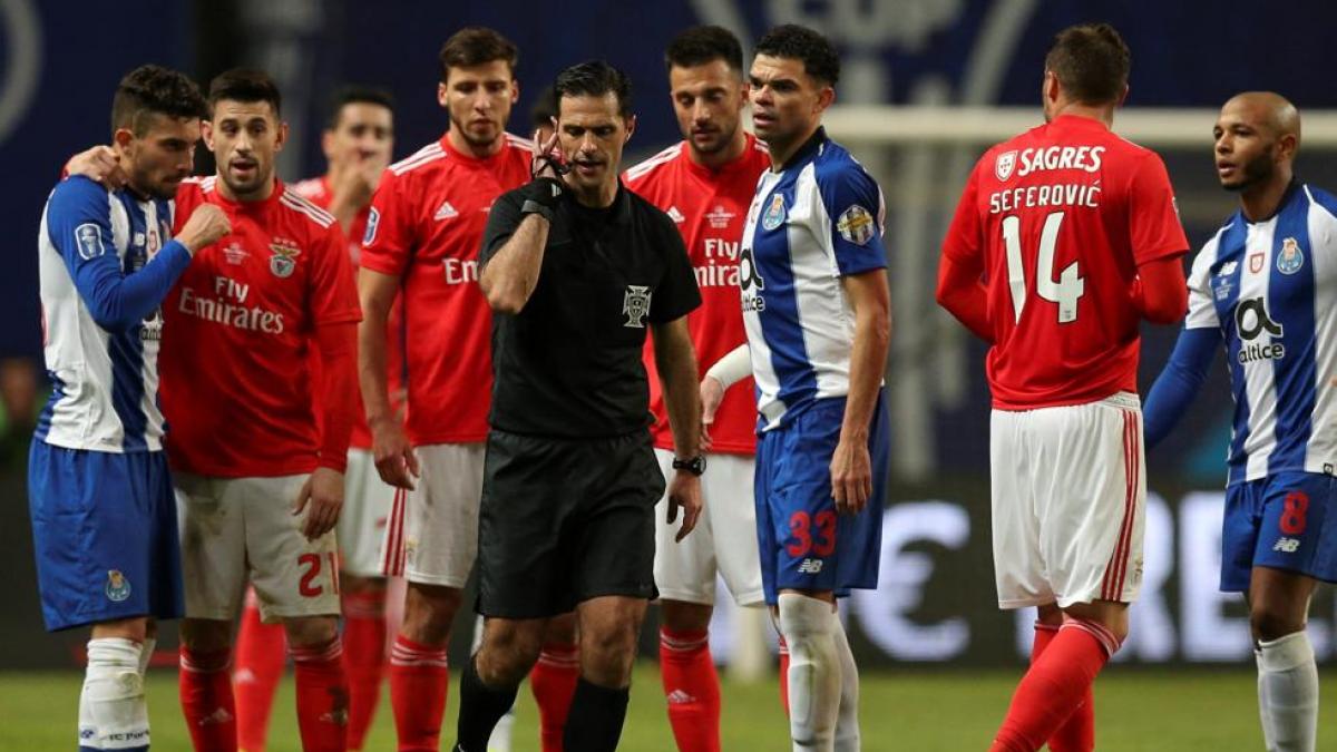 Los árbitros portugueses comenzarán a llevar cámaras corporales de forma experimental