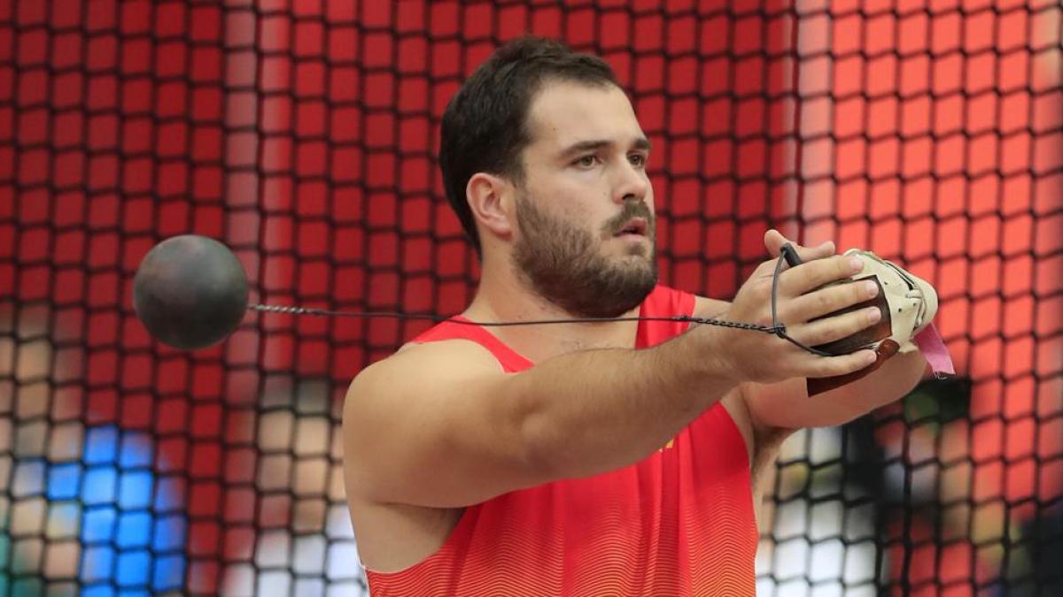 Javier Cienfuegos anuncia su forzada retirada del atletismo