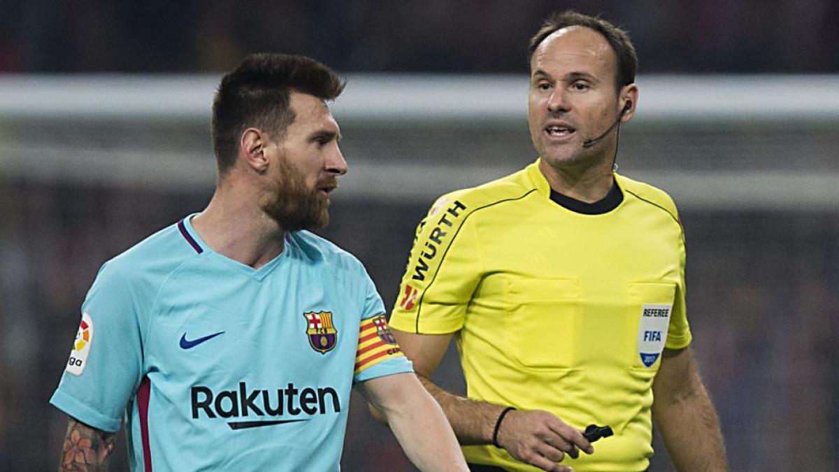 Mateu Lahoz vuelve a sincerarse sobre el error que le costó LaLiga al Barça: Era imposible de discernir