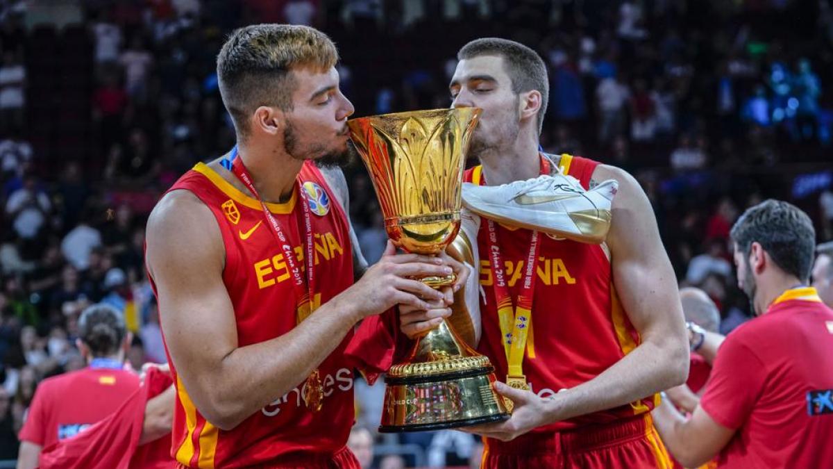 Willy Hernangómez recibió el apoyo de su ser más querido en el mejor quinteto de la Euroliga