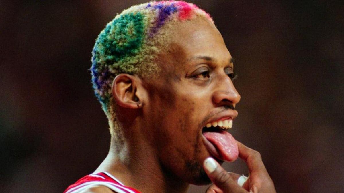 La última de Dennis Rodman: la lía en un avión y tiene que intervenir la Policía