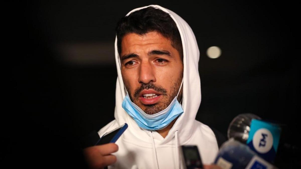 Luis Suárez llega a Uruguay entusiasmado