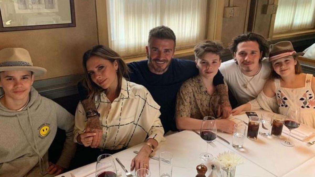 David Beckham publica una foto junto a su familia y todo el mundo se fija en lo mismo