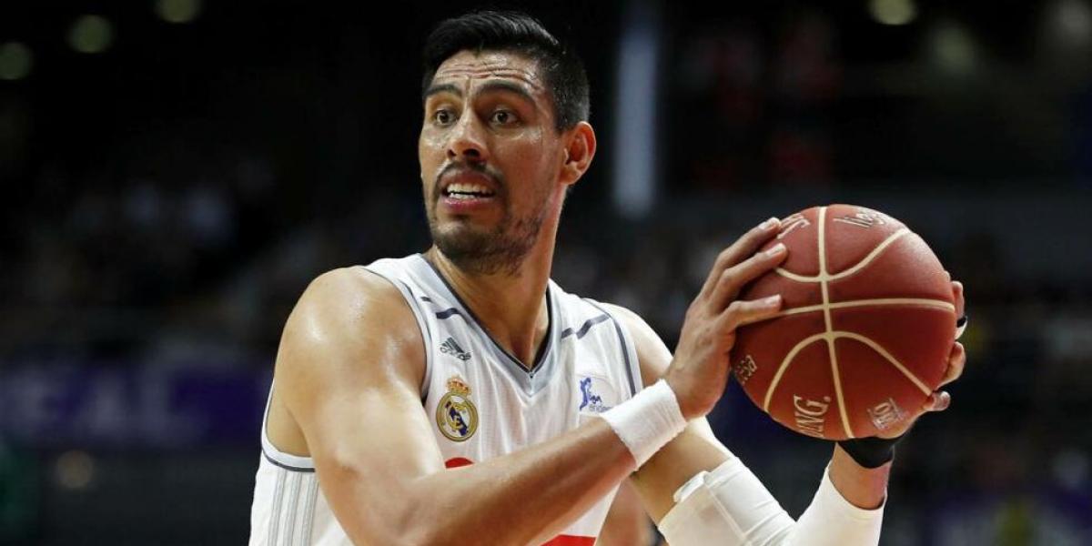 El ex madridista Gustavo Ayón da el salto a la política en México