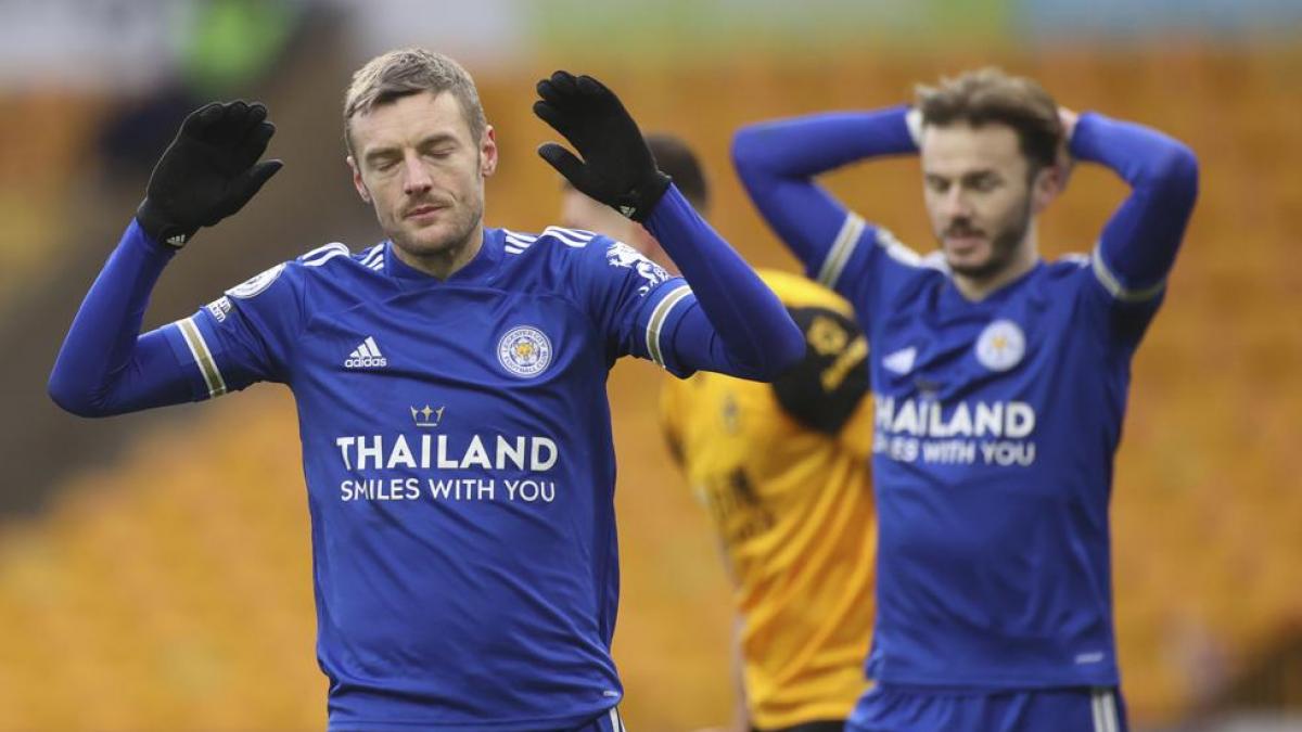 1-0: Vardy da al Leicester la primera victoria para los foxes