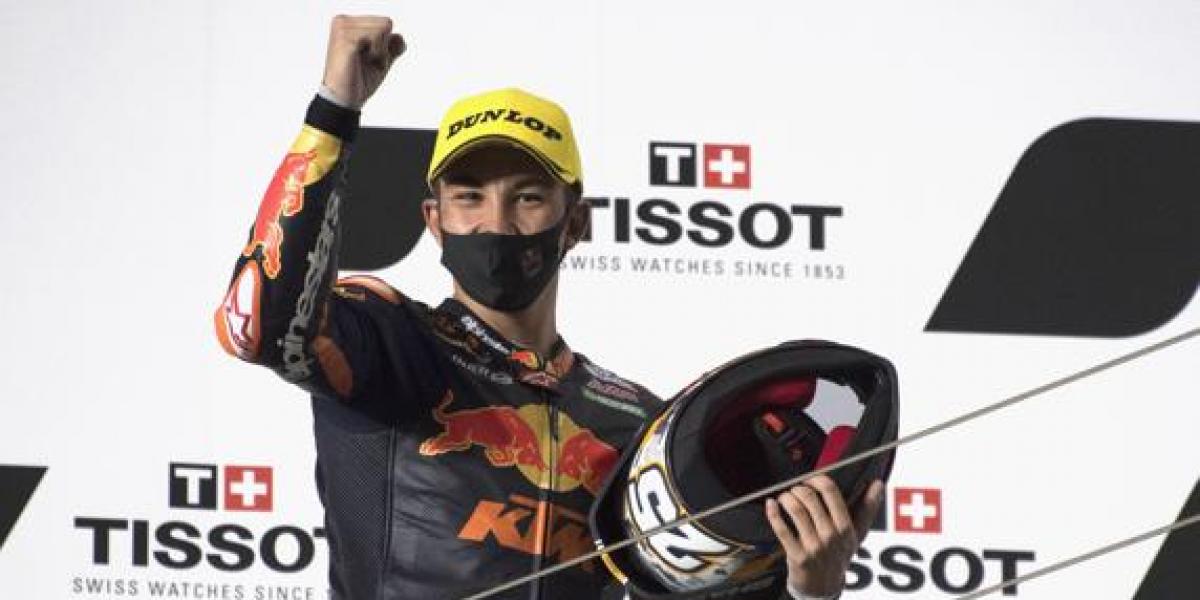 Raúl Fernández se la dedica a sus haters