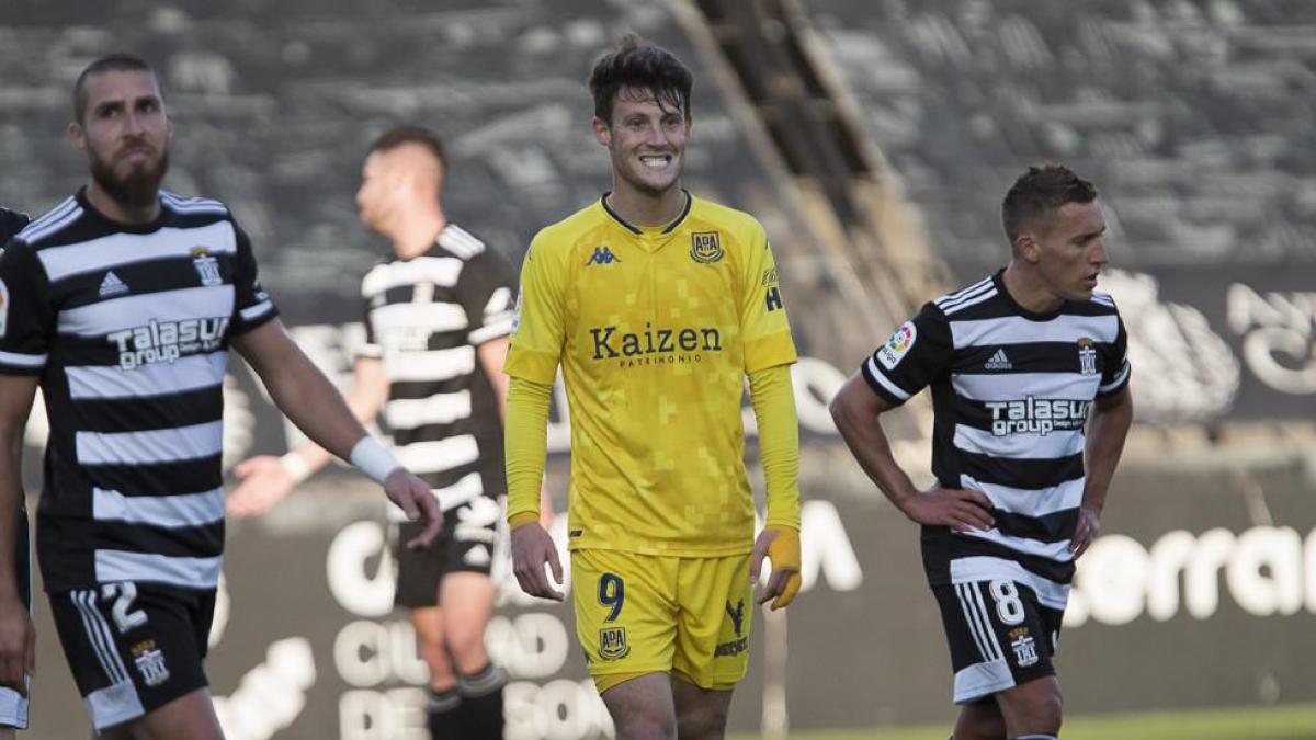 (3-1): El Alcorcón consuma el descenso en Cartagena