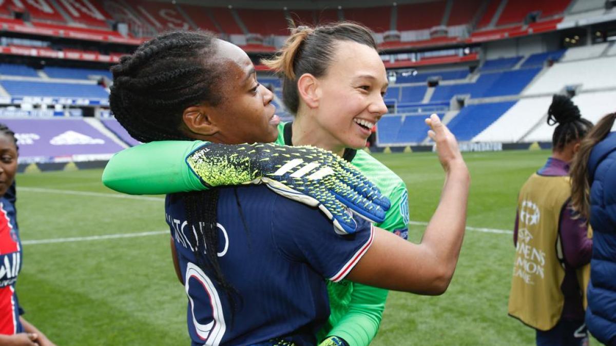Locura en Chile por el premio a Endler, la mejor portera del mundo