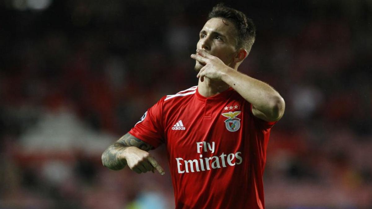 El Benfica pone a Grimaldo en el mercado a precio de coste