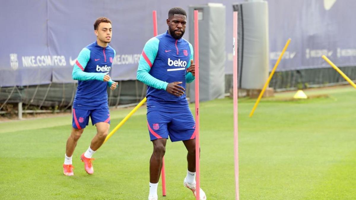 El Barça ve precipitado hablar ahora de Dest y Umtiti