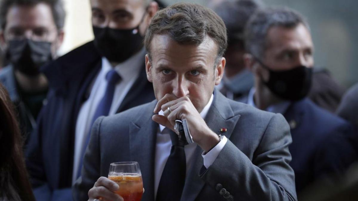 Francia no descarta volver a imponer la mascarilla y pide vacunarse contra la Covid