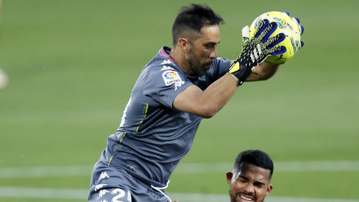 Claudio Bravo: La mayor competencia es conmigo mismo