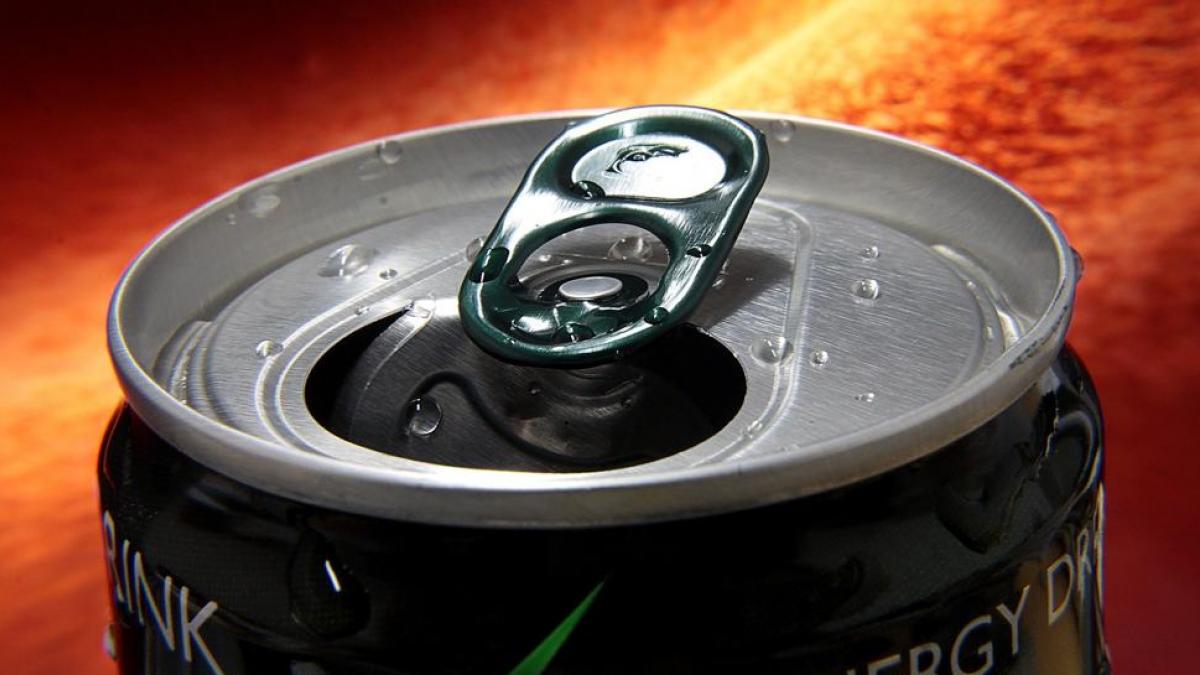 Las razones por las que debes dejar de consumir bebidas energéticas