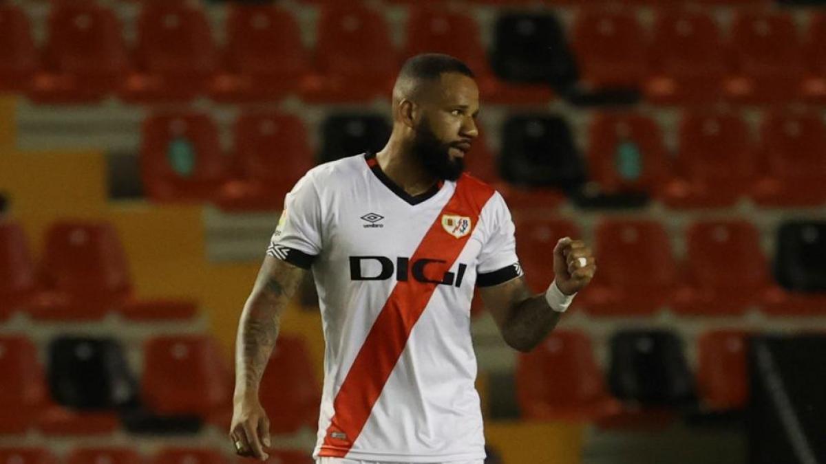 ¡Qué golazo de falta de Bebé!