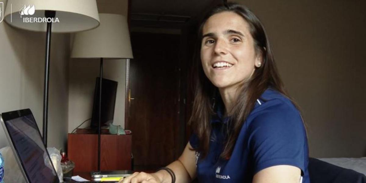 Andrea Pereira, con Covid